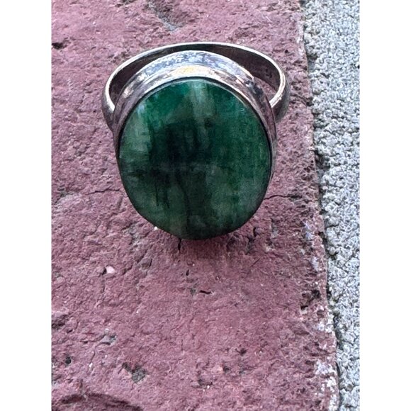Jewelry - Sterling Silver Ring Green Adventurine Oval Cabochon Size 9 India Vintage